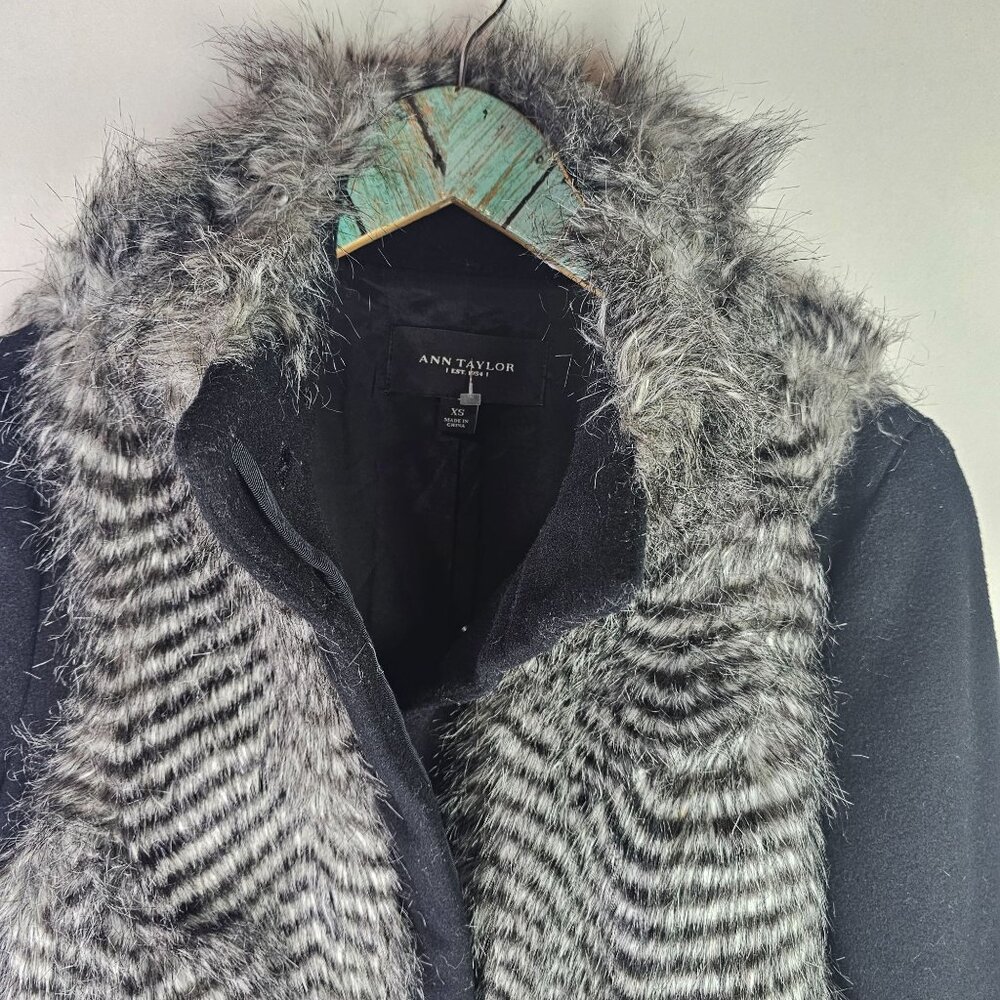 Ann Taylor Cashmere Faux Fur Long Waisted Coat, Sz XS - Picture 2 of 9